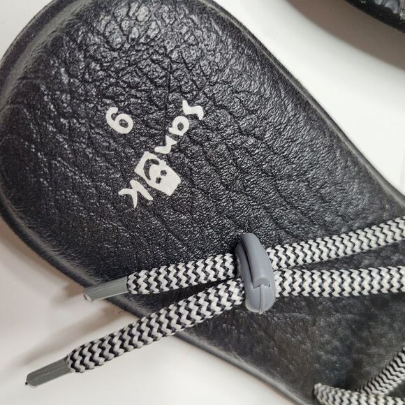 9 SANUK BLACK WHITE ANKLE WRAP ADJUSTABLE CORD STRETCH YOGA MAT WATER SANDALS - Picture 7 of 10